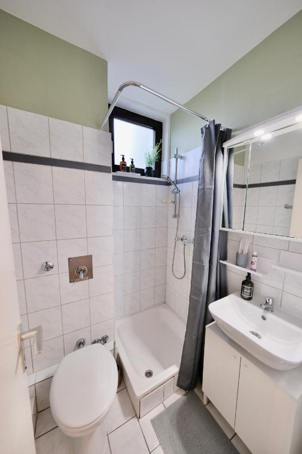 Charmantes Studio In Messe-Naehe Mit Parkplatz ฮันโนเวอร์ ภายนอก รูปภาพ